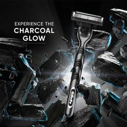 Gillette Mach3 Charcoal Razor for Men with New Enhanced Lubrastrip with a Touch of Charcoal for a Close Shave |Sensitive skin type| Face Razor Men | Metal handle with Ergonomic Grip