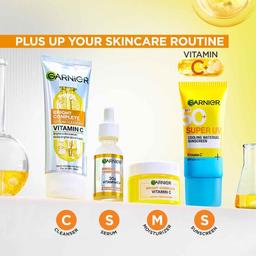 Garnier Skin Naturals, Face Serum, Increases Skin's Glow Instantly and Reduces Spots Overtime, Bright Complete Vitamin C Booster, 30 ml